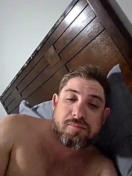 Snapshot of caliguy37 chatting on 04/04/26, 04:33 caliguy37 online show from 04/04/26, 04:33