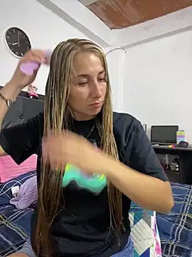 Iris love18 online show from 03/22/25, 12:39