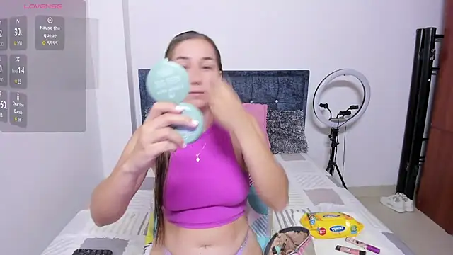 Iris love18 online show from 09/13/25, 04:29