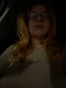 NadiraNoor online show from 01/10/25, 10:15