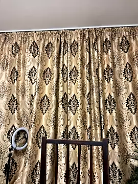 NadiraNoor online show from 10/06/25, 01:52