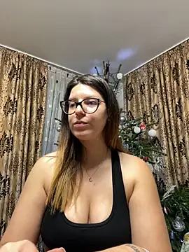 NadiraNoor online show from 12/19/25, 09:00