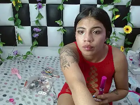 arianaa tompsoon online show from 02/04/25, 05:53