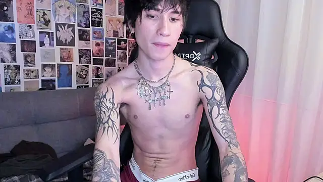 Snapshot of liamelf chatting on 03/05/25, 07:27 liamelf online show from 03/05/25, 07:27