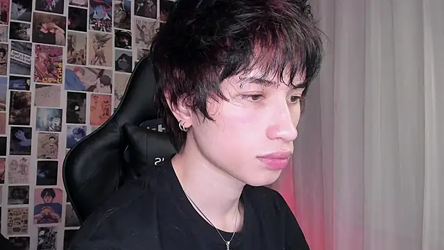 Snapshot of liamelf chatting on 10/17/25, 05:54 liamelf online show from 10/17/25, 05:54