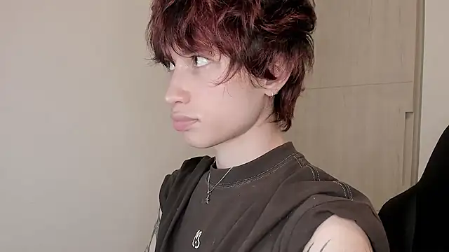 Snapshot of liamelf chatting on 02/04/26, 06:30 liamelf online show from 02/04/26, 06:30