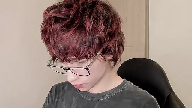 Snapshot of liamelf chatting on 02/11/26, 05:23 liamelf online show from 02/11/26, 05:23