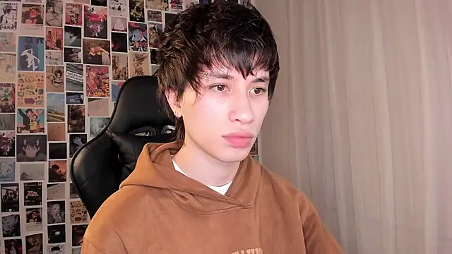 Snapshot of liamelf chatting on 03/17/26, 05:11 liamelf online show from 03/17/26, 05:11