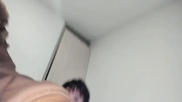 Snapshot of liamelf chatting on 03/28/26, 06:24 liamelf online show from 03/28/26, 06:24