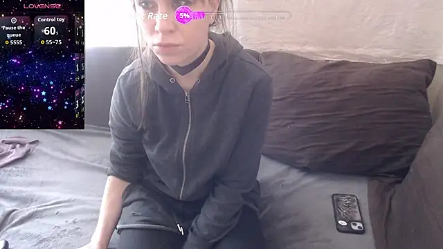 Snapshot of GinaAngelina chatting on 04/21/26, 12:33 GinaAngelina online show from 04/21/26, 12:33