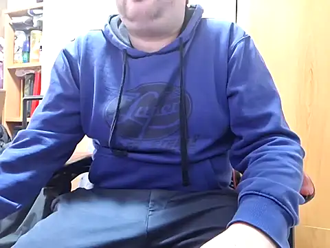 Javier bear online show from 02/10/25, 02:48