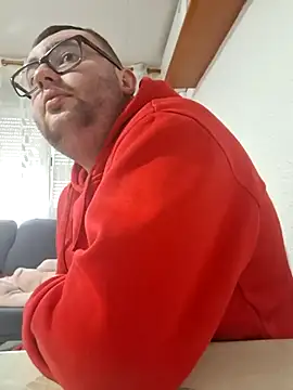 Javier bear online show from 02/17/25, 09:41