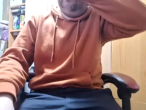 Javier bear online show from 02/19/25, 03:16