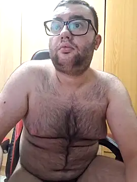 Javier bear online show from 10/30/25, 11:16