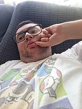 Snapshot of Javier_bear chatting on 06/01/26, 02:52 Javier bear online show from 06/01/26, 02:52