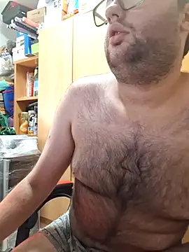 Snapshot of Javier_bear chatting on 06/27/26, 09:58 Javier bear online show from 06/27/26, 09:58