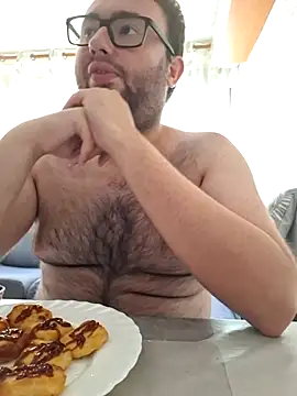 Snapshot of Javier_bear chatting on 06/29/26, 12:38 Javier bear online show from 06/29/26, 12:38