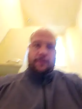 Snapshot of destructeur6 chatting on 03/26/26, 05:07 destructeur6 online show from 03/26/26, 05:07