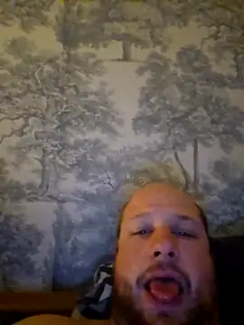 Snapshot of destructeur6 chatting on 04/14/26, 06:03 destructeur6 online show from 04/14/26, 06:03