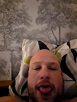 Snapshot of destructeur6 chatting on 04/25/26, 07:55 destructeur6 online show from 04/25/26, 07:55