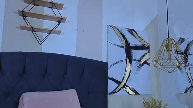 Snapshot of mailin18 chatting on 09/12/25, 10:32 mailin18 online show from 09/12/25, 10:32