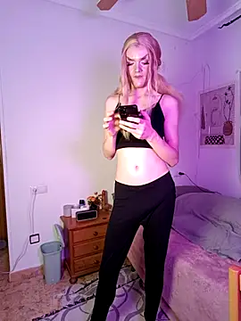 LillyAmore online show from 02/09/25, 06:47