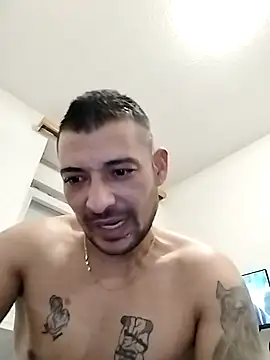 Snapshot of Zoltanioan26 chatting on 10/21/25, 09:59 Zoltanioan26 online show from 10/21/25, 09:59