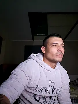 Snapshot of Zoltanioan26 chatting on 01/11/26, 10:04 Zoltanioan26 online show from 01/11/26, 10:04