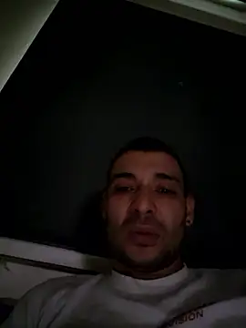 Snapshot of Zoltanioan26 chatting on 01/14/26, 07:03 Zoltanioan26 online show from 01/14/26, 07:03