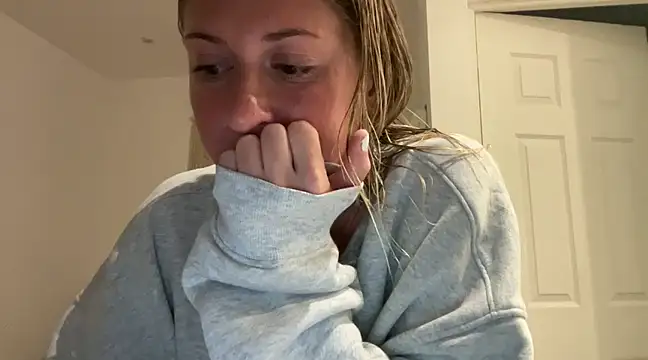 Snapshot of Aggbb chatting on 02/11/25, 12:05 Aggbb online show from 02/11/25, 12:05