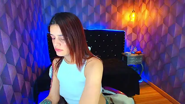 LiaHarryis online show from 12/15/25, 07:29