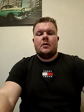 Snapshot of titovilan_PL chatting on 02/25/25, 06:20 titovilan PL online show from 02/25/25, 06:20