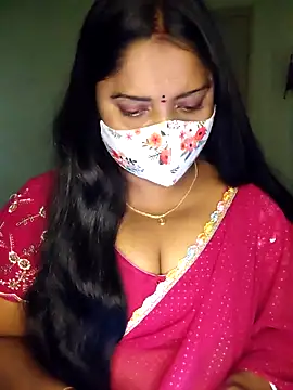 Snapshot of vani-09 chatting on 12/15/25, 11:03 vani-09 online show from 12/15/25, 11:03