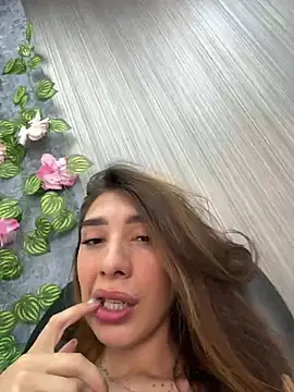 NICOLSKINNY1 online show from 04/30/26, 04:35