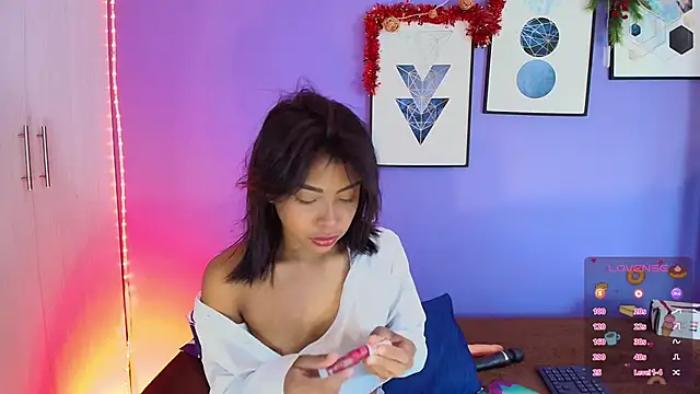 Snapshot of cinnamon_kyla chatting on 12/17/24, 06:31 cinnamon kyla online show from 12/17/24, 06:31