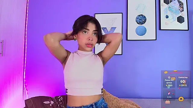 Snapshot of cinnamon_kyla chatting on 01/18/25, 05:37 cinnamon kyla online show from 01/18/25, 05:37