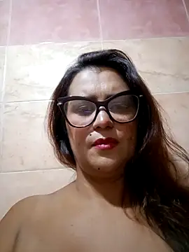 TwoMina online show from 04/17/26, 04:04