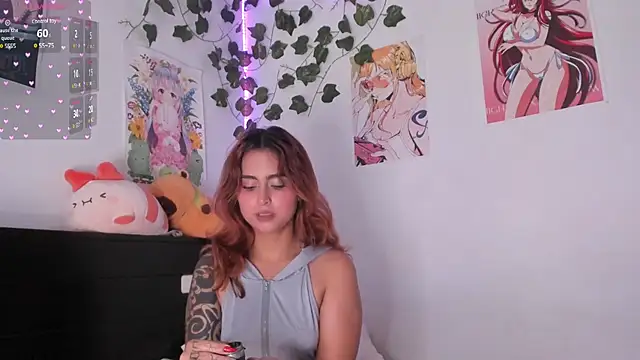 Snapshot of Violette-Ramirez01 chatting on 12/22/24, 03:22 Violette-Ramirez01 online show from 12/22/24, 03:22