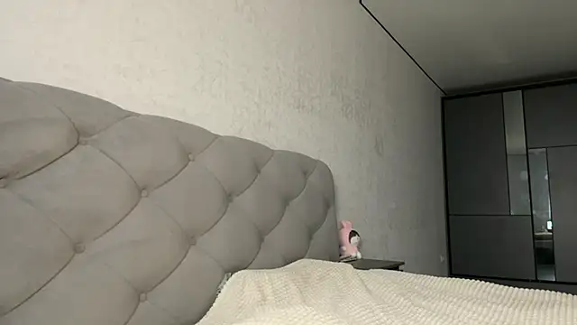 GracefulCharm online show from 01/22/25, 07:25