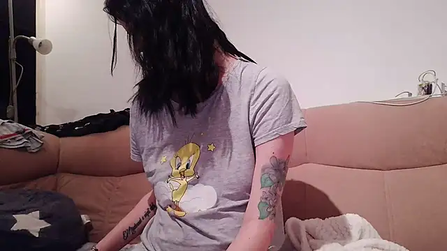 LauraBaby online show from 12/21/24, 07:16