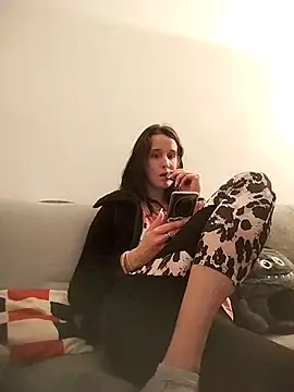 LauraBaby online show from 10/05/25, 05:55