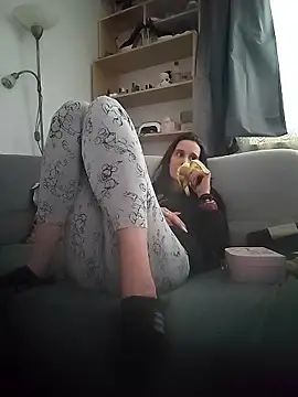 Snapshot of LauraBaby chatting on 01/19/26, 03:16 LauraBaby online show from 01/19/26, 03:16