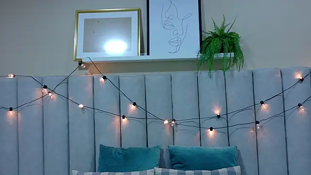 nahomi campbell online show from 11/20/25, 07:24