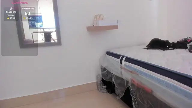 Snapshot of Amina_hafsa chatting on 12/22/25, 09:01 Amina hafsa online show from 12/22/25, 09:01