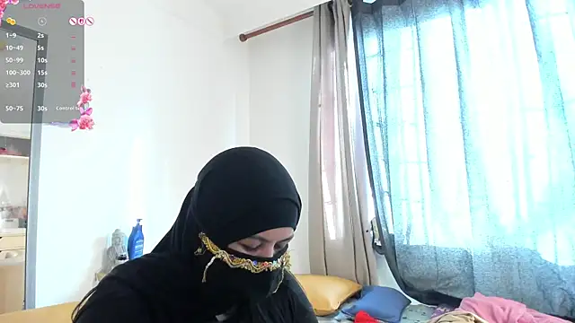 Amina hafsa online show from 06/12/26, 09:25