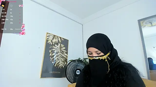 Amina hafsa online show from 06/19/26, 08:34