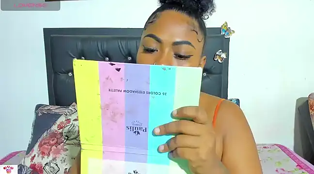 Snapshot of miss-jackson1 chatting on 12/24/24, 10:33 miss-jackson1 online show from 12/24/24, 10:33