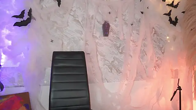 roselinedior online show from 10/21/25, 03:02