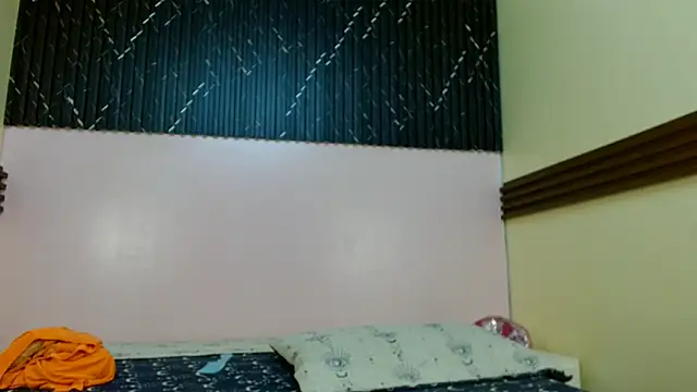 Snapshot of VeronicaRobles chatting on 10/07/25, 06:49 VeronicaRobles online show from 10/07/25, 06:49