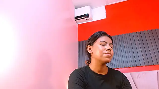 VeronicaRobles online show from 06/22/26, 07:00